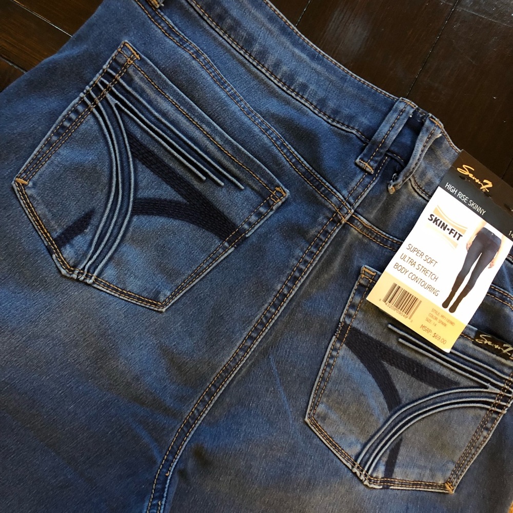 7 For All Mankind High Rise Skinny Jeans Size 14